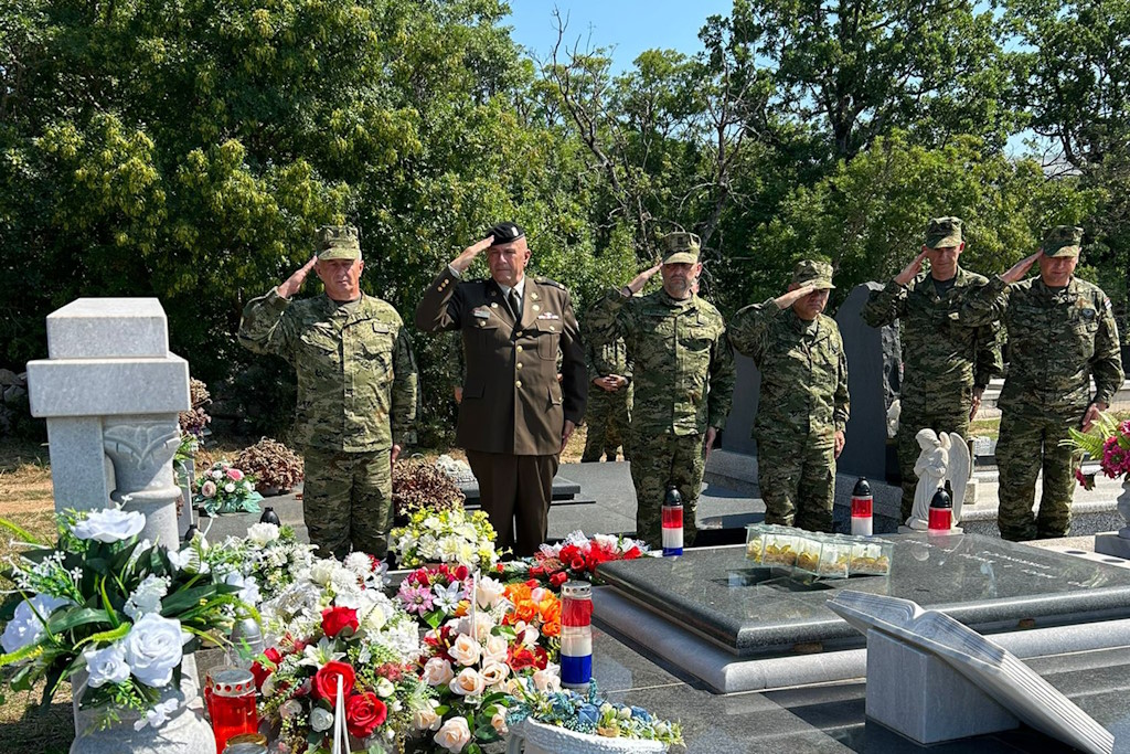 Obchodzenie rocznic trudnej sytuacji deminerów Vladimira Vincla i Marko Odžaka modlitwami i pamiątką odwagi