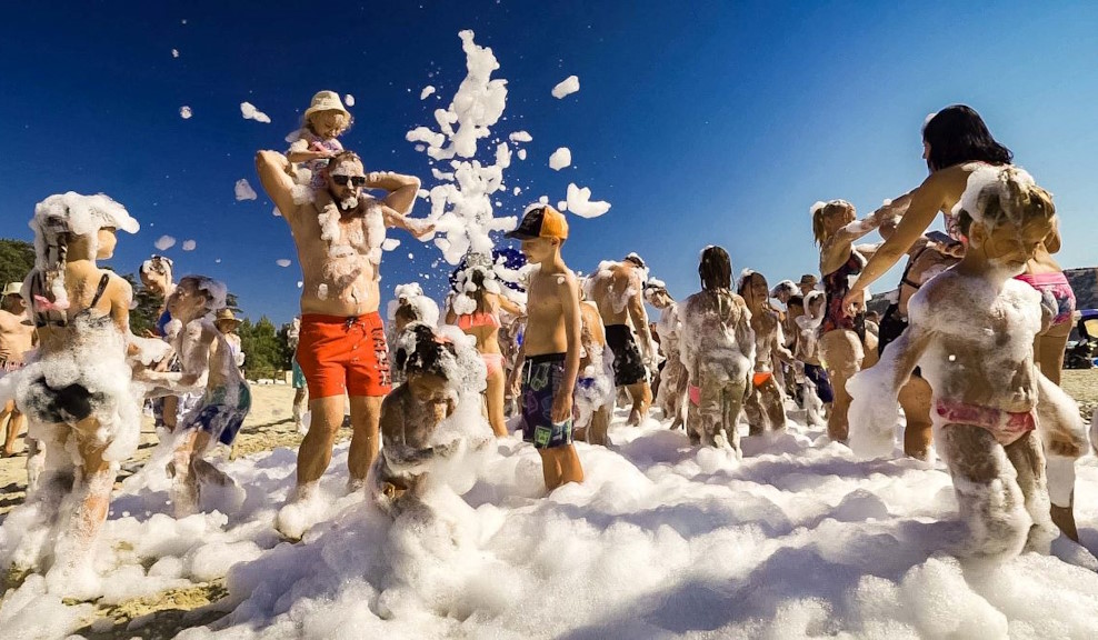 Četvrto izdanje Paradise Kids Festivala na Rajskoj plaži u Loparu donosi nezaboravne aktivnosti za djecu i obitelji