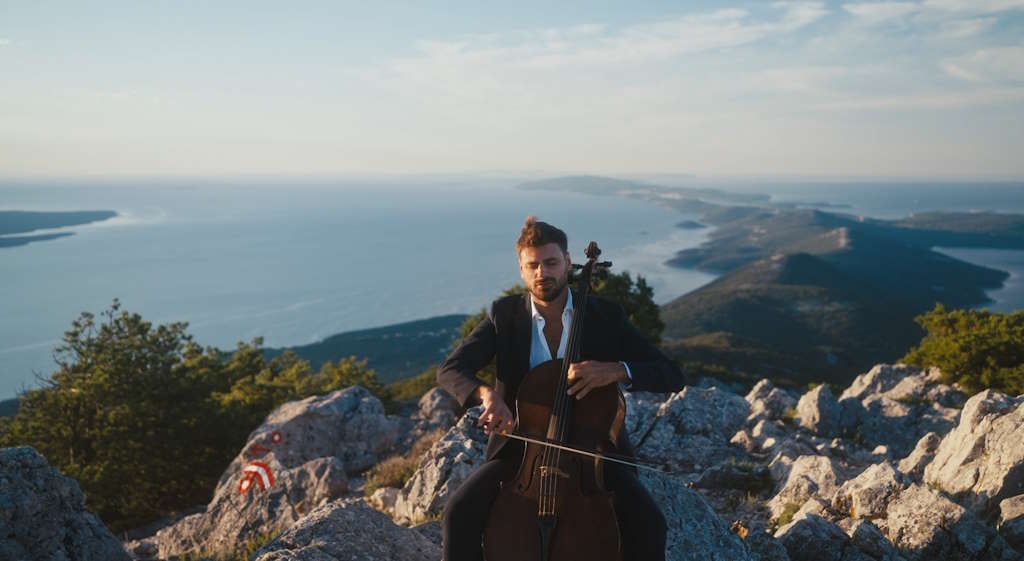 Stjepan Hauser premijerno predstavio spot "Secret Garden" sniman na Lošinju tijekom Sarajevo Film Festivala 2024, ističući prirodne i kulturne ljepote otoka