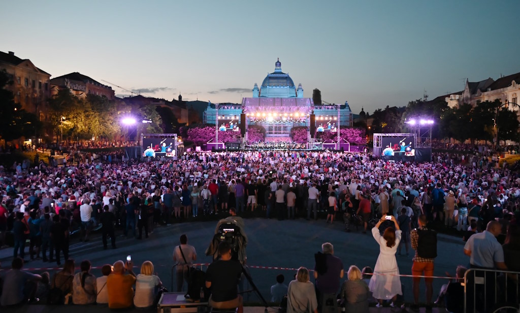 Festiwal „Zagreb Classic” wnosi muzyczną magię na plac Króla Tomisława ze znanymi wykonawcami i specjalnymi pokazami operowymi