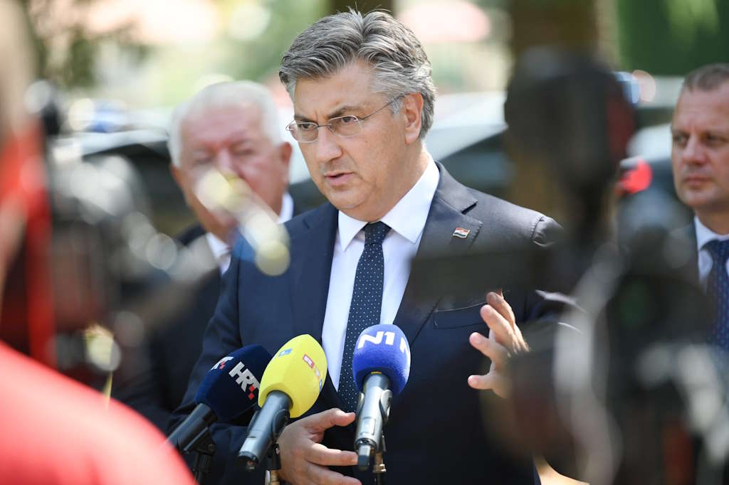 Premier Plenkovic zapowiada reformę podatkową i kontynuację dopłat do produktów energetycznych, krytykuje Milanovica za niewłaściwe wykorzystanie zasobów wojskowych